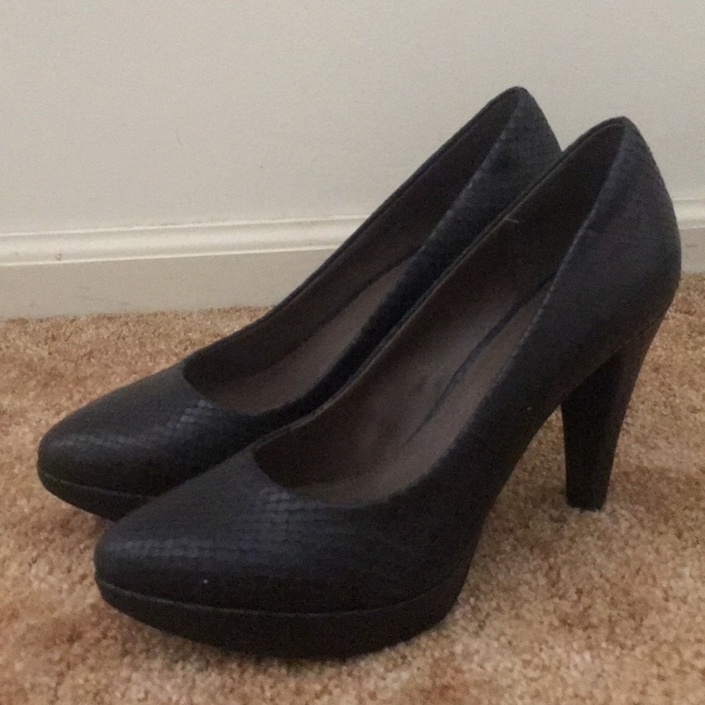 Black B Makowsky pumps size 8